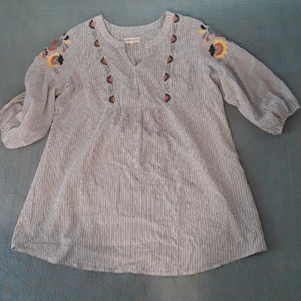 Knox rose XXL embroidered brouse